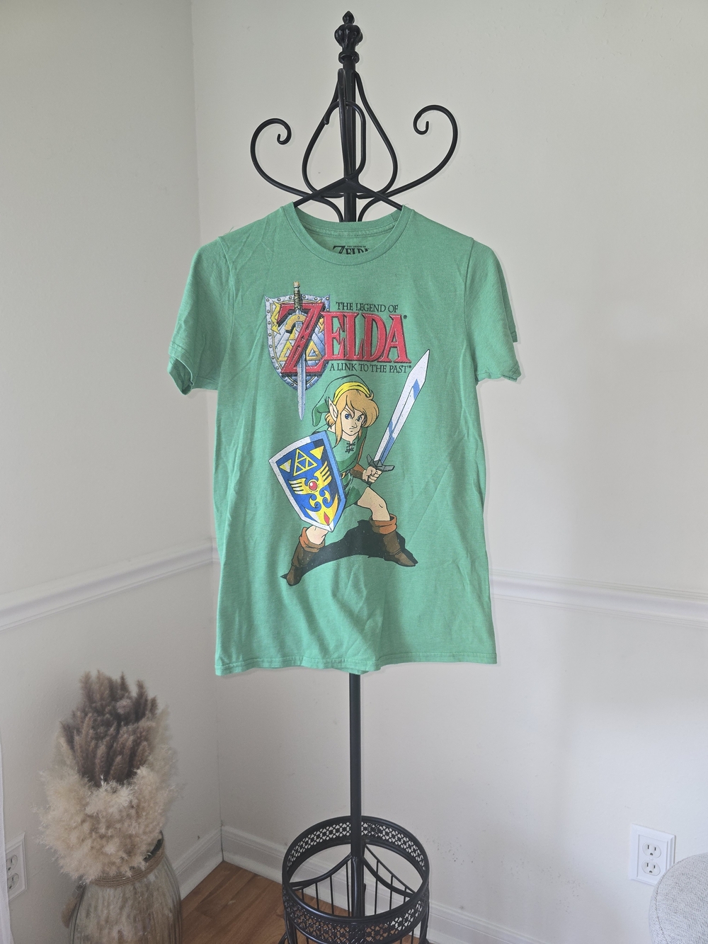 The Legend of Zelda Short-Sleeve Graphic Tee - Small